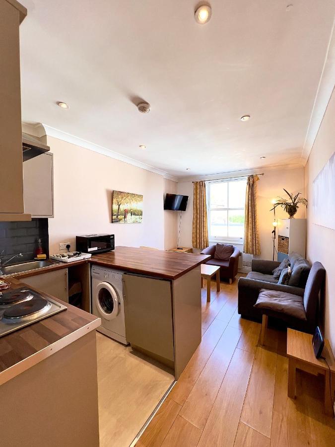 2 Bedroom Apartment In Westminster ลอนดอน ภายนอก รูปภาพ